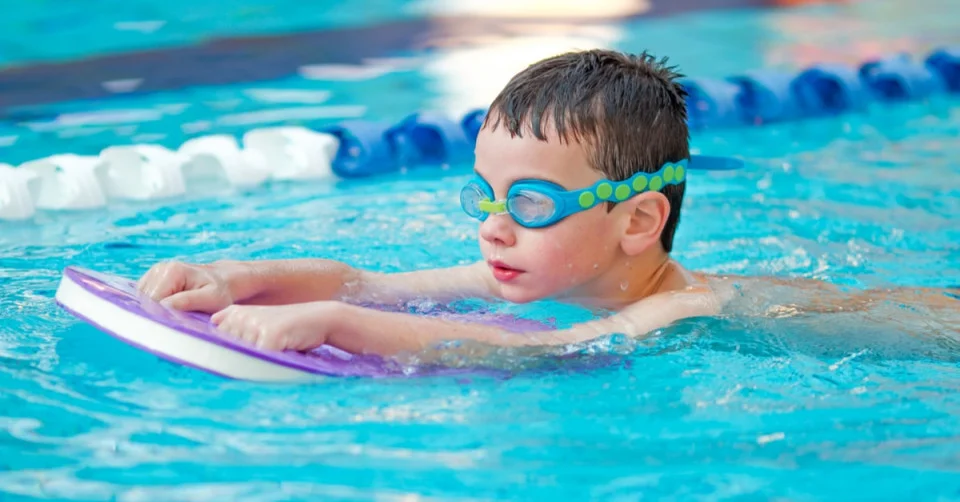 طرق تعليم المبتدئين للسباحة 